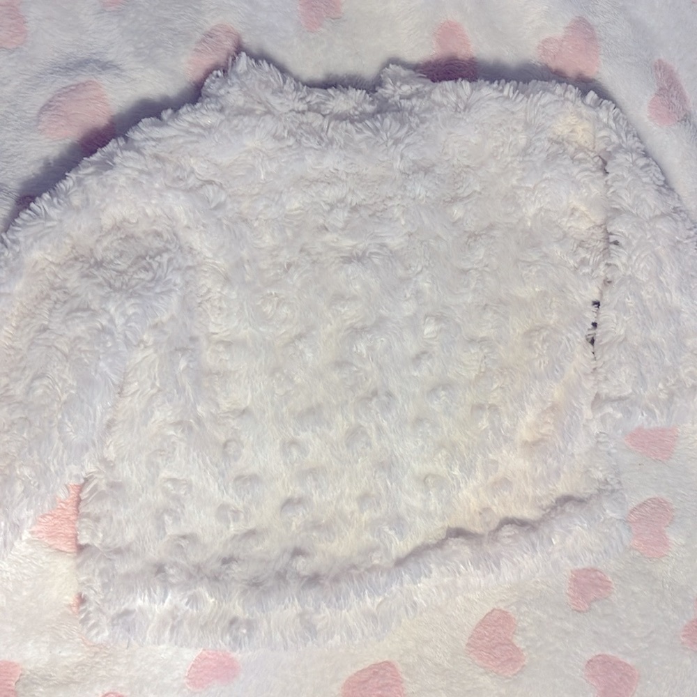 Baby Dove Girls Fuzzy Soft White short/Jacket 18 month